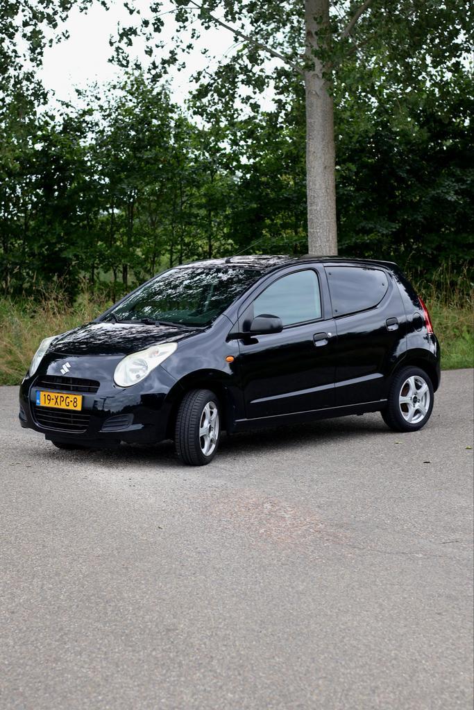 Suzuki Alto 1.0 2012 Zwart - NIEUWE APK Augutus 2026, Auto's, Suzuki, Particulier, Alto, Airconditioning, Bluetooth, Centrale vergrendeling