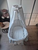 Rotan wiegje met hemeltje, Ophalen of Verzenden, Gebruikt, Wieg