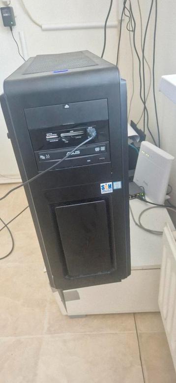 Krachtige Workstation  beschikbaar voor biedingen