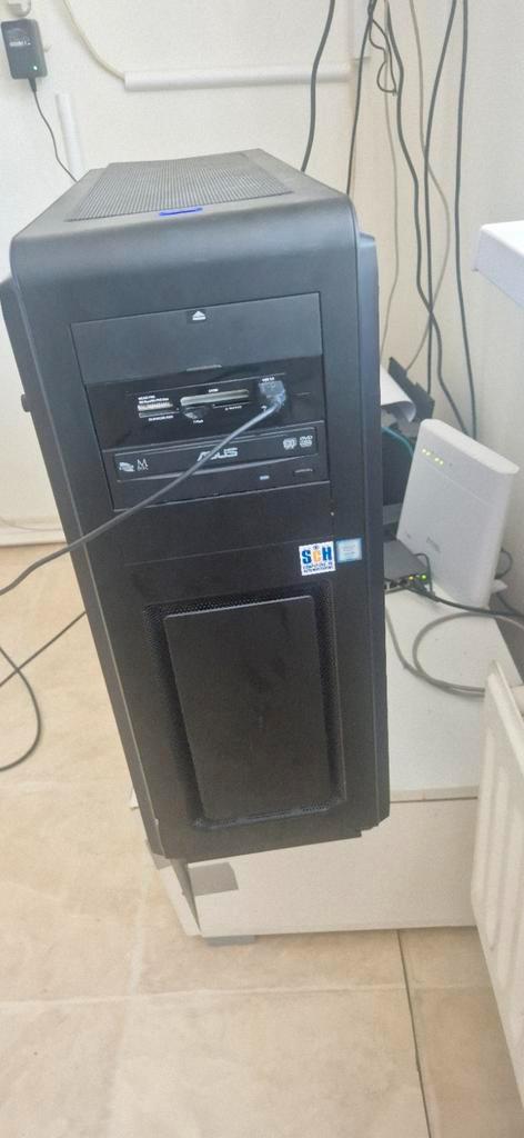 Krachtige Workstation, Computers en Software, Desktop Pc's, Zo goed als nieuw, Ophalen