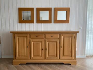Licht eiken dressoir beschikbaar voor biedingen
