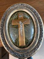 Te kp antieke wandstolp van glas met  jezus beeld, Ophalen of Verzenden
