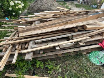 Gratis hout, stookhout, haardhout beschikbaar voor biedingen