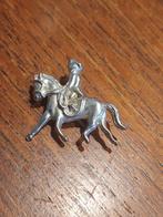 Mooie broche van ruiter te paard., Ophalen of Verzenden, Zo goed als nieuw, Overige materialen, Overige merken
