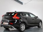 Volvo V40 2.0 T2 Nordic+ R-Design, Leder, Navigatie, Stoelve, 65 €/maand, Gebruikt, 4 cilinders, Bedrijf