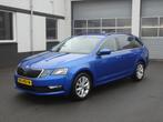 Skoda Octavia Combi 1.0 TSI Greentech Ambition Business Auto, Auto's, Gebruikt, Blauw, Origineel Nederlands, Stationwagon