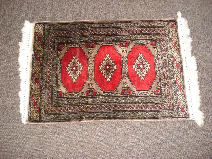 Perzisch tapijt   64 x 45     nieuwstaat, Huis en Inrichting, Stoffering | Tapijten en Kleden, Zo goed als nieuw, Minder dan 50 cm