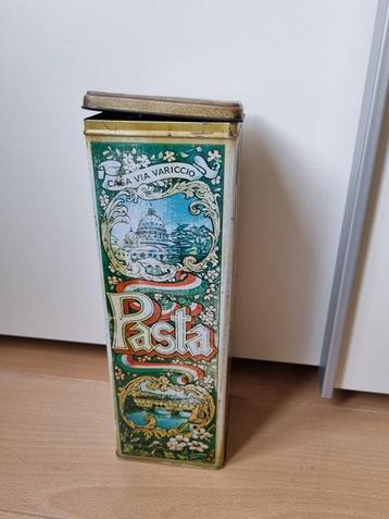Vintage Tall Casa Via Variccio metalen pasta-opbergblik beschikbaar voor biedingen