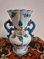 Vaas met roosjes, Huis en Inrichting, Blauw, Aardewerk of Porselein, Ophalen of Verzenden, Zo goed als nieuw