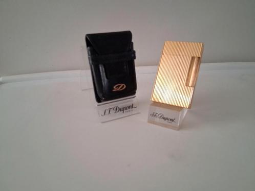 Dupont Aansteker L2 Verguld Goud Kleur+ Dupont Hoesje Erbij., Verzamelen, Rookartikelen, Aanstekers en Luciferdoosjes, Gebruikt