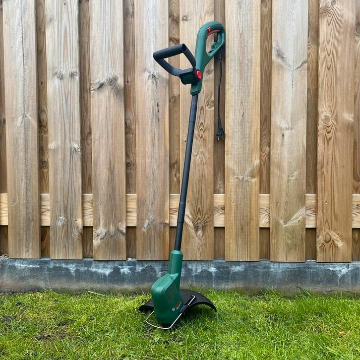 IZGS - Bosch - kanttrimmer - weinig gebruikt, Tuin en Terras, Grastrimmers, Ophalen