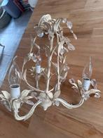 Sierlijke brocante kroonluchter met bloem ornamenten, Ophalen of Verzenden, Gebruikt, Metaal