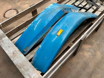 New Holland M/TM/8x60 serie spatborden tractor agrarisch beschikbaar voor biedingen