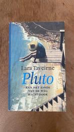 Lara Taveirne - Pluto, Boeken, Ophalen of Verzenden, Zo goed als nieuw, Lara Taveirne