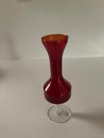 MID CENTURY vaasje/solifleur op voet gedraaide stam, Antiek en Kunst, Antiek | Glas en Kristal, Ophalen of Verzenden