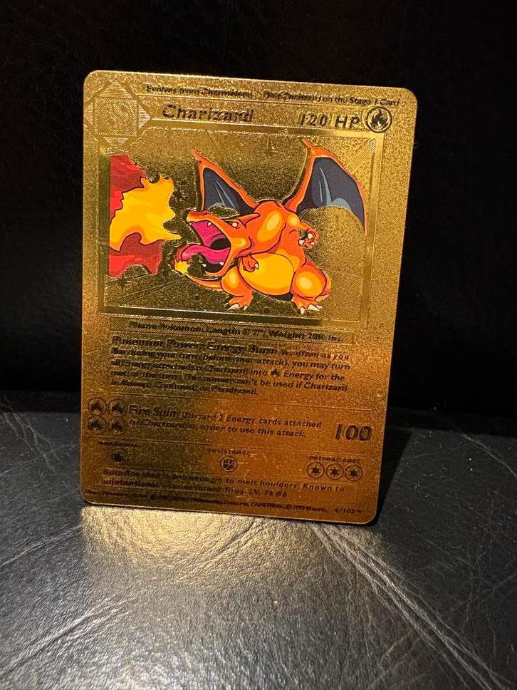 Gouden Charizard Kaart - Zeldzaam!, Hobby en Vrije tijd, Verzamelkaartspellen | Pokémon, Gebruikt, Losse kaart, Ophalen of Verzenden