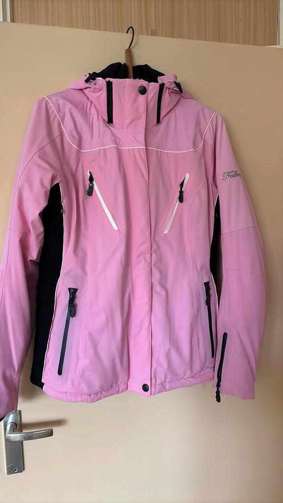 Falcon roze ski jas dames maat XL, Kleding | Dames, Wintersportkleding, Zo goed als nieuw, Jack, Maat 46/48 (XL) of groter, Ophalen of Verzenden