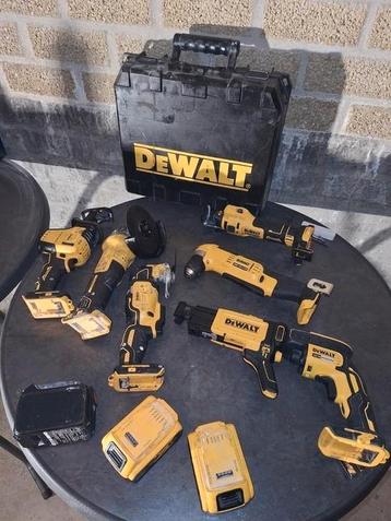 De Walt verschillende machines 7 stuks en 3 Accu 18v 5.0 ah  beschikbaar voor biedingen