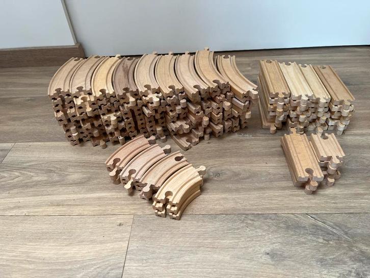 Grote houten treinbaan, Kinderen en Baby's, Speelgoed | Overig, Gebruikt, Jongen of Meisje, Ophalen