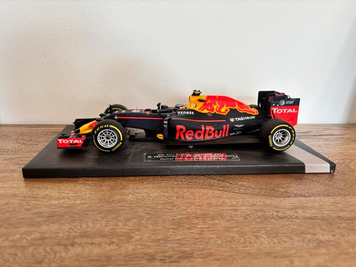 MiniChamps RedBull RB12 Spanje 1st win Max Verstappen, Hobby en Vrije tijd, Modelauto's | 1:18, Nieuw, Auto, MiniChamps, Ophalen of Verzenden