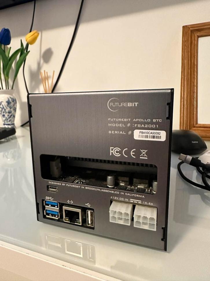 Futurebit Apollo Bitcoin Miner - Zonder SSD, Computers en Software, Overige Computers en Software, Gebruikt, Ophalen