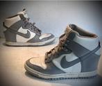 Nike Dunk Sky High sneakers schoenen hoge hak grijs wit 41, Kleding | Dames, Schoenen, Nike, Ophalen of Verzenden, Zo goed als nieuw