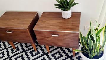Prachtige Mid Century Modern nachtkastjes  beschikbaar voor biedingen