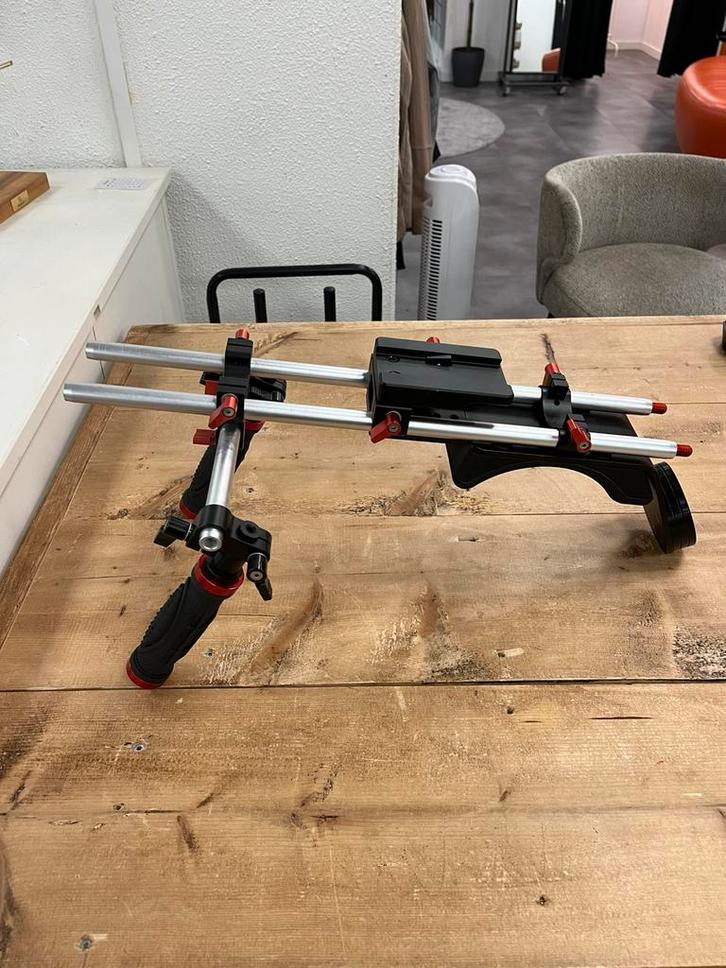 Small Rig Schouderkit, Audio, Tv en Foto, Professionele Audio-, Tv- en Video-apparatuur, Zo goed als nieuw, Audio, Ophalen