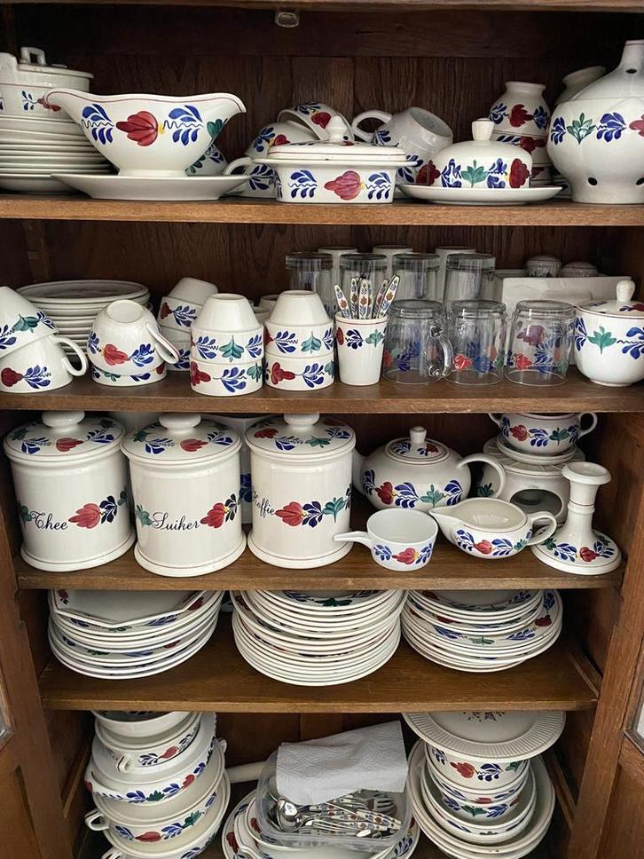 Compleet Boerenbont Servies, Huis en Inrichting, Keuken | Servies, Gebruikt, Compleet servies, Boerenbont, Aardewerk, Ophalen of Verzenden