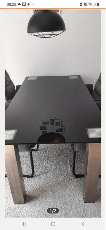 Glazen Eettafel met RVS Poten - Zo Goed Als Nieuw beschikbaar voor biedingen