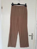 Stradivarius pantalon, Maat 38/40 (M), Beige, Ophalen of Verzenden, Zo goed als nieuw