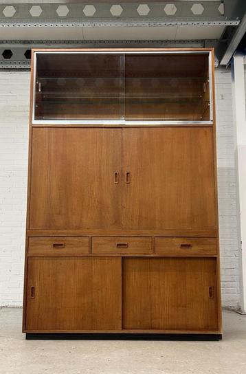 Vintage Pastoe Wandkast beschikbaar voor biedingen