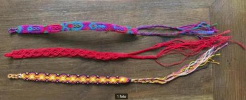 3x kleurig, gevlochten armbandje; paars, blauw, rood, geel, Sieraden, Tassen en Uiterlijk, Armbanden, Nieuw, Blauw, Ophalen of Verzenden