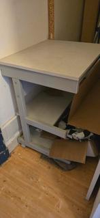 Handig tafeltje voor computer, Minder dan 50 cm, Gebruikt, Eenvoudig, Minder dan 50 cm