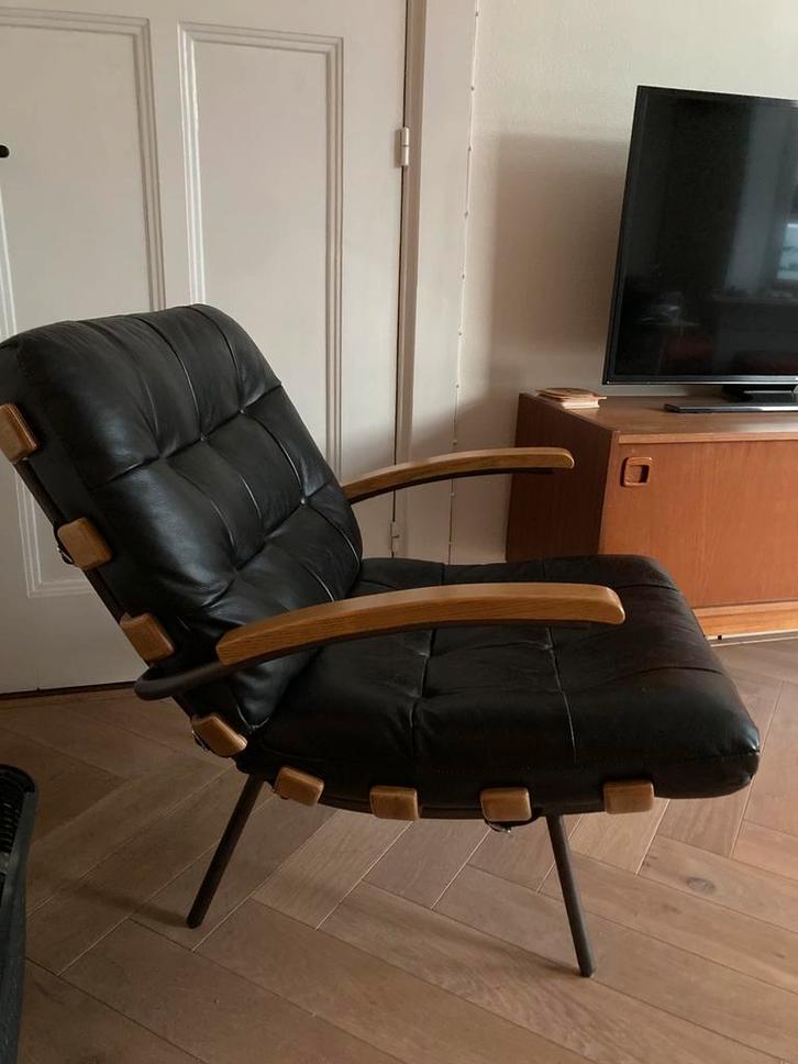 Fauteuil retro Bastiaan van Eleonora, Huis en Inrichting, Fauteuils, Zo goed als nieuw, Leer, 50 tot 75 cm, 75 tot 100 cm, Ophalen