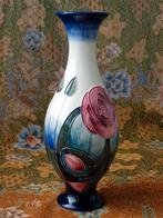 Mooie oude Old Tupton Ware vaas uit Engeland 25,8 cm., Antiek en Kunst, Antiek | Vazen, Ophalen of Verzenden