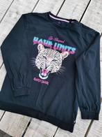 Zwarte longsleeve WE met print mt134/140, Ophalen of Verzenden, Zo goed als nieuw, Meisje, Shirt of Longsleeve