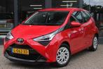 Toyota Aygo 1.0 VVT-i x-play | Camera | Carplay | 5- Deurs |, Stof, Gebruikt, 4 stoelen, Bedrijf