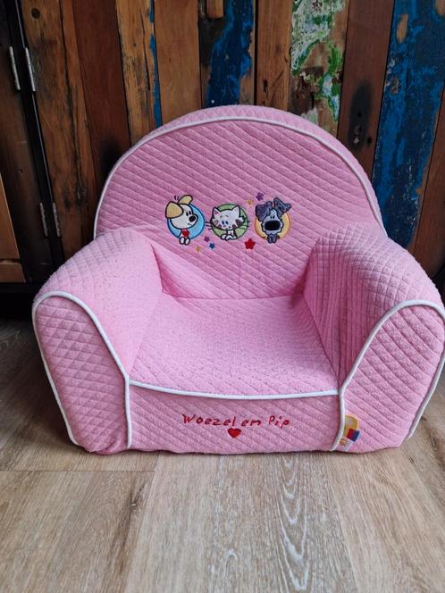Kinderstoel / fauteuil Woezel en Pip- roze, Kinderen en Baby's, Kinderkamer | Tafels en Stoelen, Zo goed als nieuw, Stoel(en)
