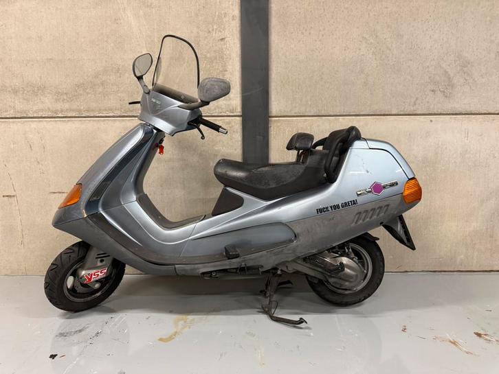 Hexagon 150cc, Fietsen en Brommers, Scooters | Piaggio, Zo goed als nieuw, Overige modellen, Benzine, Ophalen of Verzenden