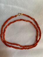 Ketting van kleine bloedkoraal met gouden slot, Sieraden, Tassen en Uiterlijk, Antieke sieraden, Ophalen of Verzenden, Goud, Ketting