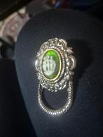 Oude broche met camee, Sieraden, Tassen en Uiterlijk, Broches, Overige materialen, 4 tot 7 cm, Gebruikt, Ophalen of Verzenden