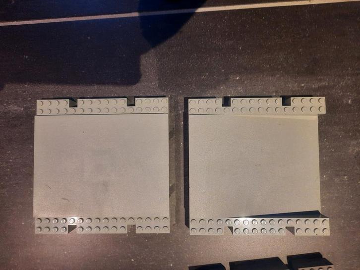 Lego Grijze Platen - 2 Oprijplaten, Kinderen en Baby's, Speelgoed | Duplo en Lego, Zo goed als nieuw, Lego, Losse stenen, Ophalen of Verzenden