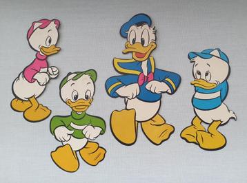 Kartonnen Disney figuren beschikbaar voor biedingen