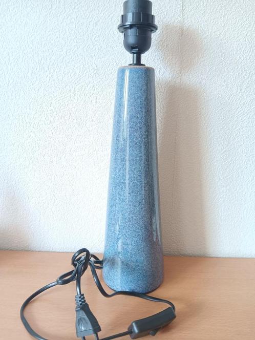 Lampvoet in de kleur BLAUW, 100% keramiek. ø10x40 cm., Huis en Inrichting, Lampen | Tafellampen, Nieuw, Minder dan 50 cm, Overige materialen
