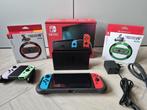 Nintendo switch incl. 4 controlers + beschermhoes, Ophalen of Verzenden, Zo goed als nieuw, Met 3 controllers of meer, Switch Original