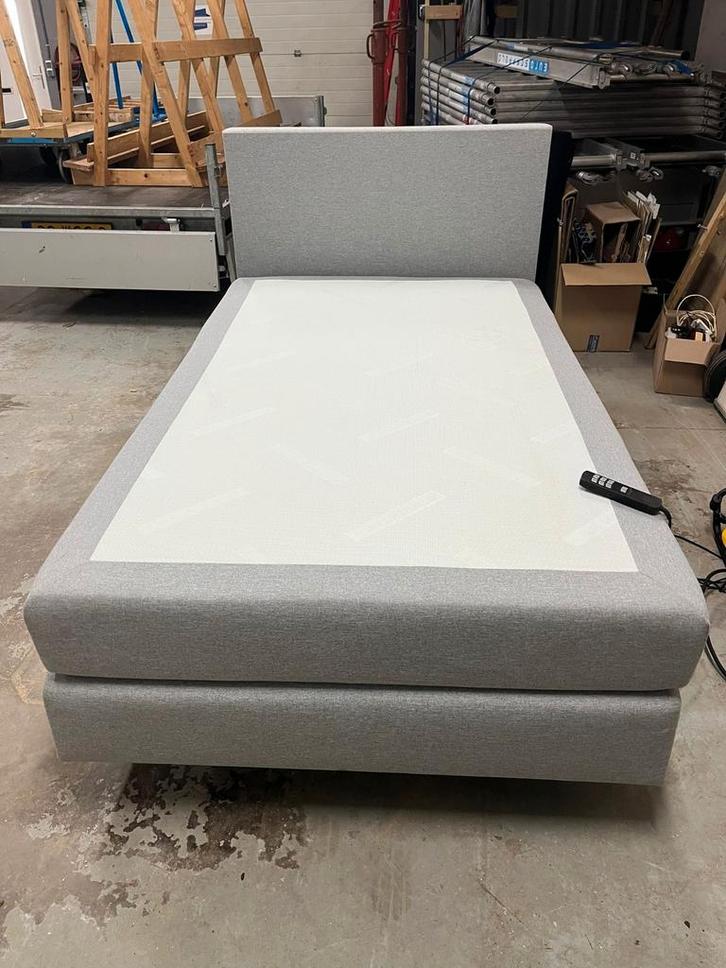 Elektrisch bed | twijfelaar | In zeer goede staat, Huis en Inrichting, Slaapkamer | Boxsprings, Zo goed als nieuw, 120 cm, 200 cm