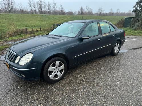 Mercedes e 240 avantgarde bj 2005 i.g.st. 3250,00, Auto's, Mercedes-Benz, Bedrijf, Benzine, Ophalen