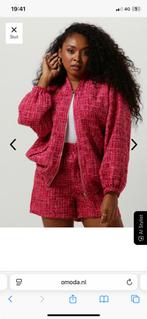 Gezocht!! Studio amaya jasje maat S, Kleding | Dames, Jasjes, Kostuums en Pakken, Ophalen of Verzenden