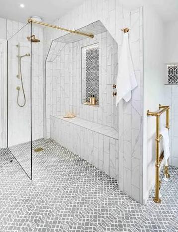 Complete badkamer renovatie toilet tegelzetter loodgieter  beschikbaar voor biedingen
